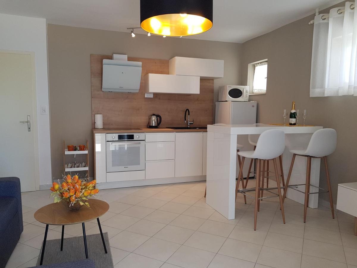 Villa Seaview With Pool - Apartment Cotton Trogir Exterior foto